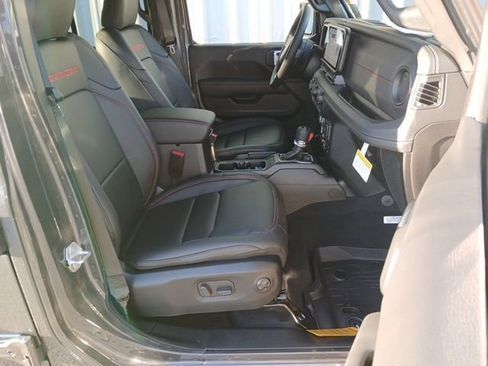 New 2026 Jeep Wrangler Unlimited Rubicon AWD/4WD image 34