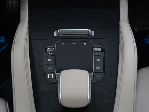 Used 2025 Mercedes-Benz GLS 450 4MATIC image 22