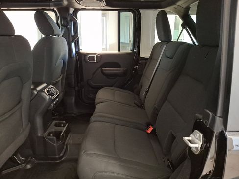Used 2021 Jeep Wrangler Unlimited Sport image 10