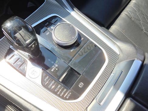 Used 2020 BMW X6 sDrive40i w/ M Sport Package image 38