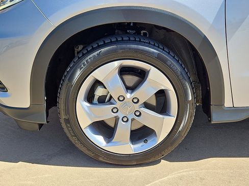 Used 2022 Honda HR-V LX image 5