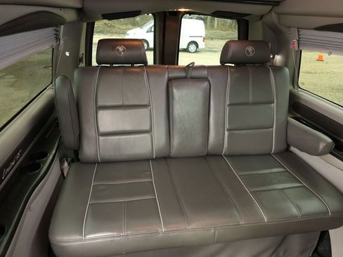 Used 2018 GMC Savana 2500 Extended w/ Enhanced Convenience Package RWD image 25