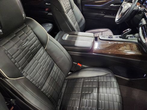 Used 2024 Cadillac Escalade Sport Platinum AWD/4WD image 32