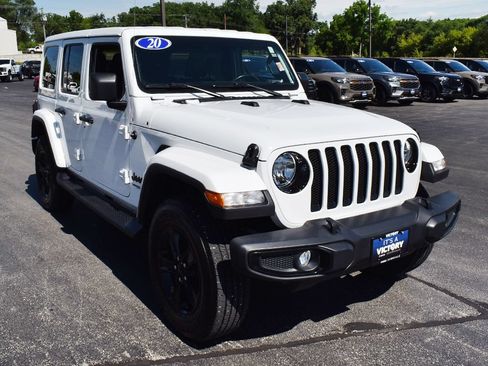 Used 2020 Jeep Wrangler Unlimited Sahara AWD/4WD image 13