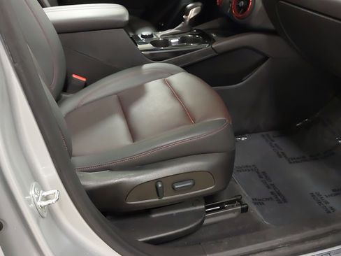 Certified 2022 Chevrolet Blazer RS w/ Enhanced Convenience Package image 28