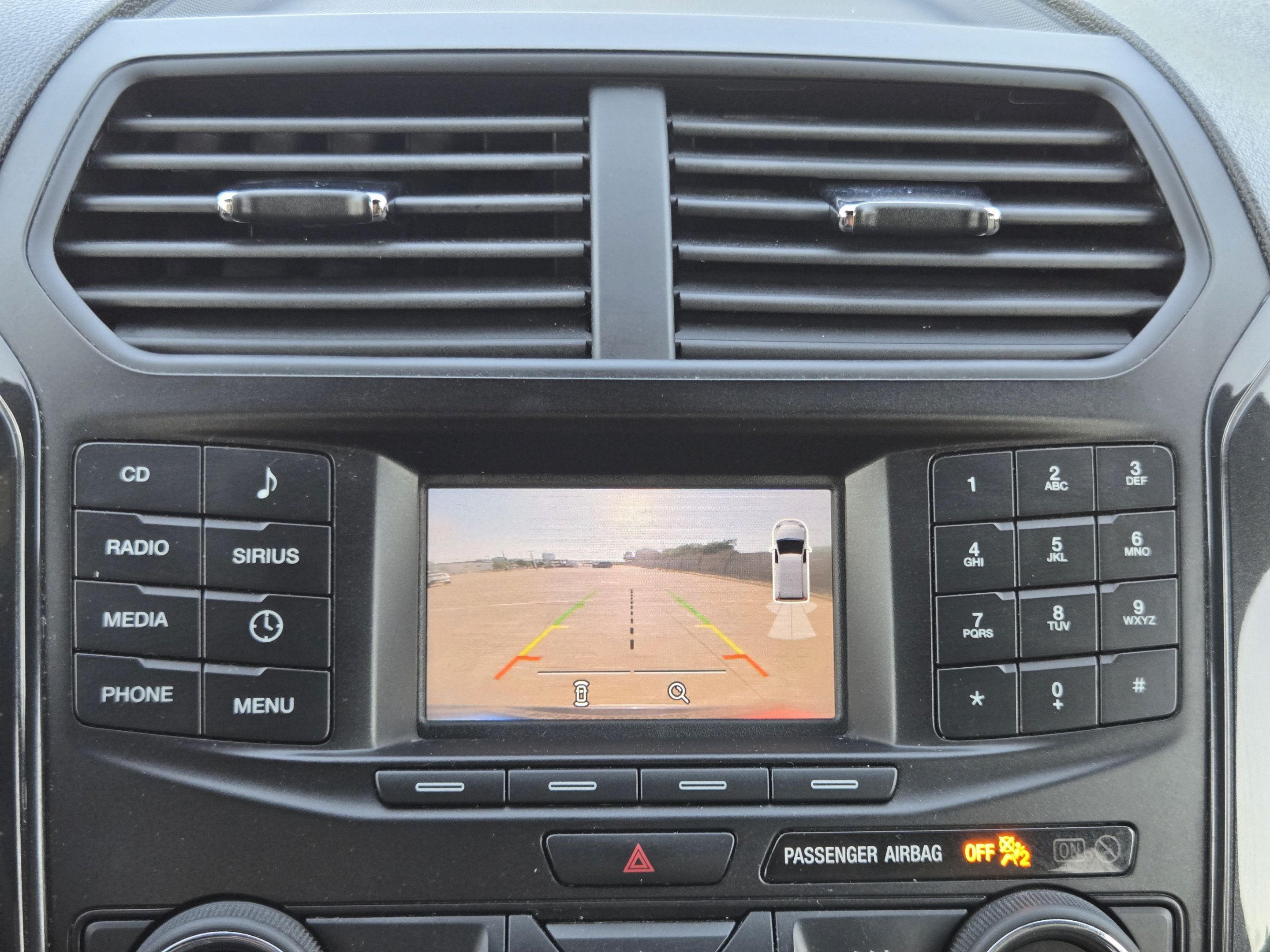 Used 2017 Ford Explorer XLT FWD image 14
