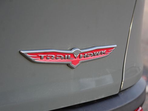 Used 2015 Jeep Cherokee Trailhawk w/ Comfort/Convenience Group image 45