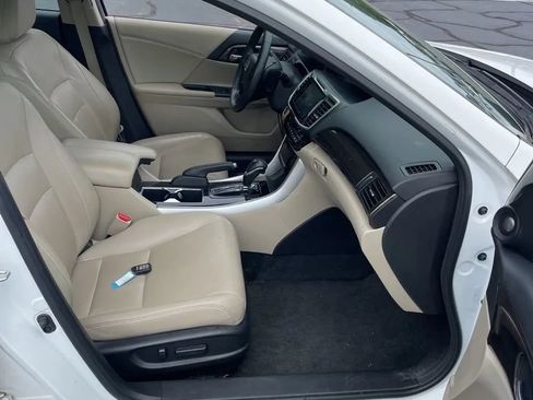 Used 2017 Honda Accord EX-L image 23