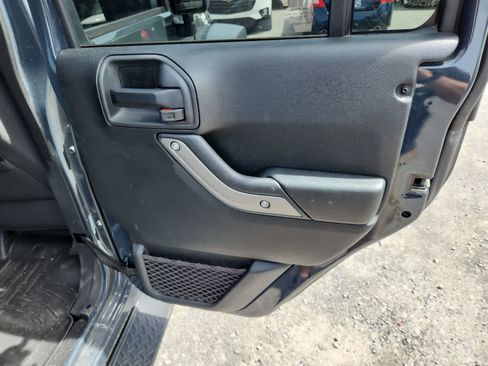Used 2018 Jeep Wrangler Unlimited Sport S image 24