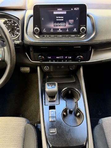 Used 2023 Nissan Rogue SV FWD image 15