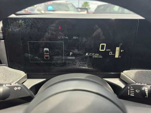 Certified 2025 Nissan Kicks SV FWD image 17