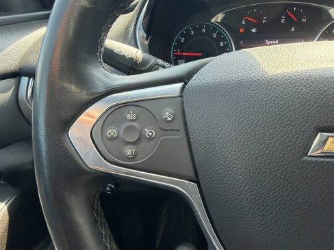 Used 2023 Chevrolet Traverse LT AWD/4WD image 28