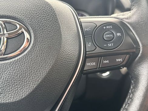 Used 2022 Toyota RAV4 XLE image 21