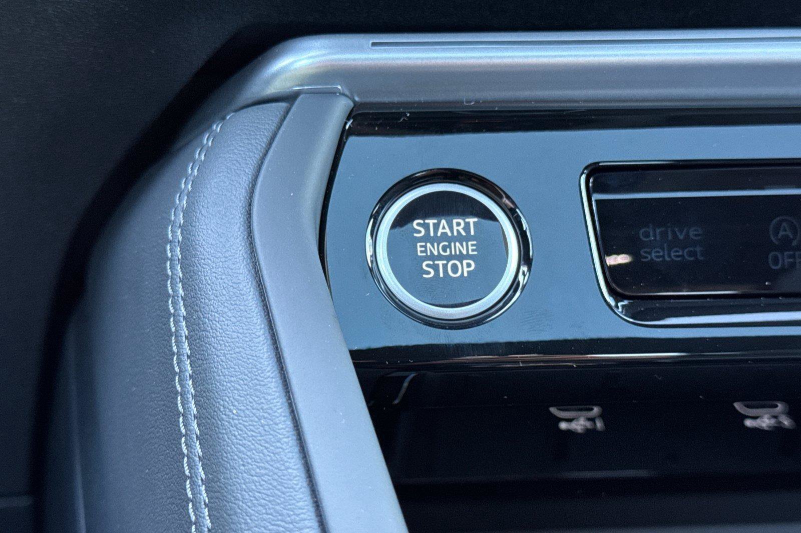 Certified 2025 Audi Q5 Premium AWD/4WD image 23