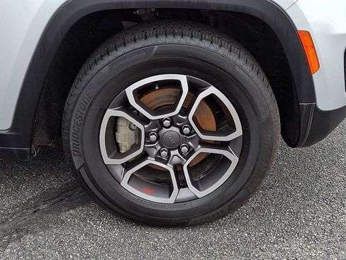 Used 2022 Jeep Grand Cherokee Trailhawk AWD/4WD image 11