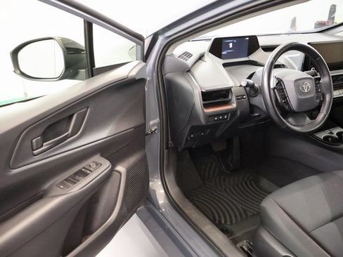 Used 2024 Toyota Prius Prime FWD image 9