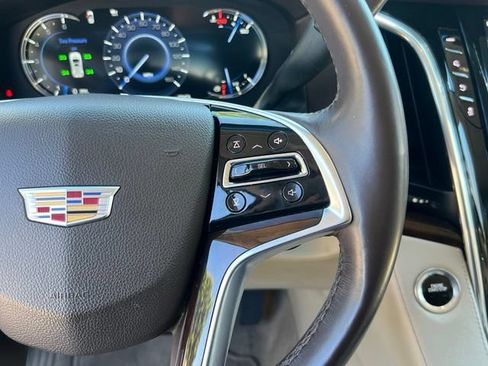Used 2017 Cadillac Escalade ESV Premium Luxury AWD/4WD image 28