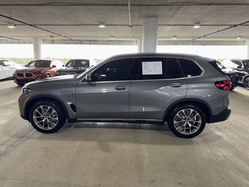Certified 2025 BMW X5 xDrive50e w/ Premium Package image 5
