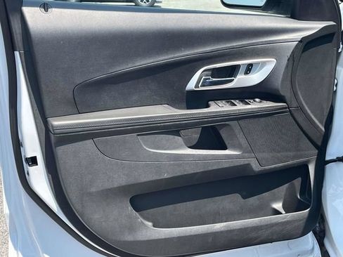 Used 2017 Chevrolet Equinox LT w/ Convenience Package FWD image 14