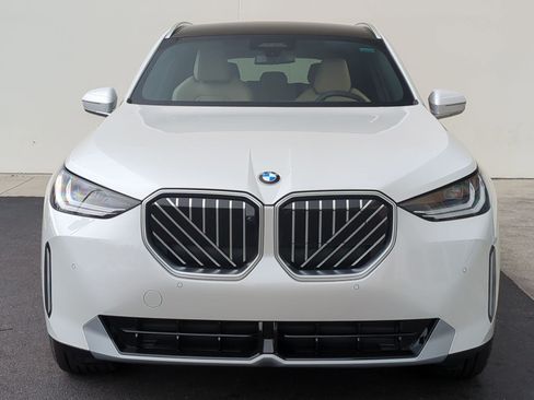 Used 2026 BMW X3 xDrive30i w/ Premium Package AWD/4WD image 3