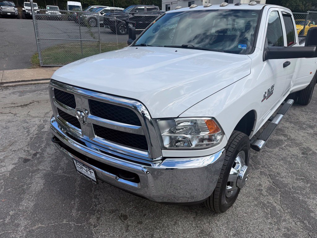 Used 2018 RAM 3500 Tradesman w/ Chrome Appearance Group AWD/4WD image 19