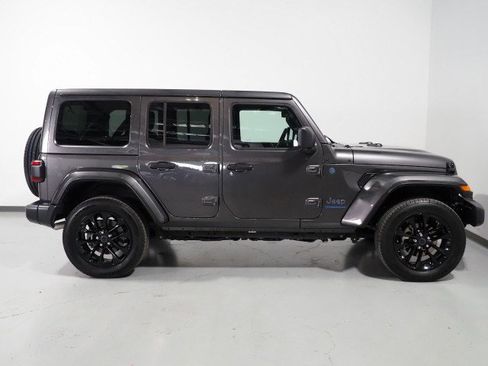 Used 2025 Jeep Wrangler 4xe Sahara w/ Safety Group AWD/4WD image 4