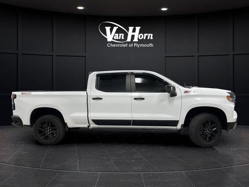 Used 2022 Chevrolet Silverado 1500 LT Trail Boss w/ LT Trail Boss Premium Package AWD/4WD image 8
