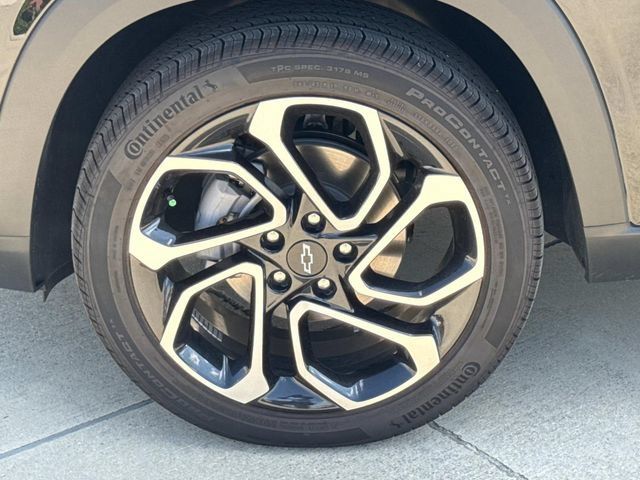Used 2026 Chevrolet Trax RS w/ Sunroof Package FWD image 5
