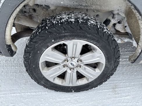 Used 2018 Ford F150 Lariat w/ Equipment Group 502A Luxury image 4