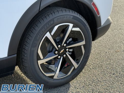 New 2026 Chevrolet Equinox EV LT image 28