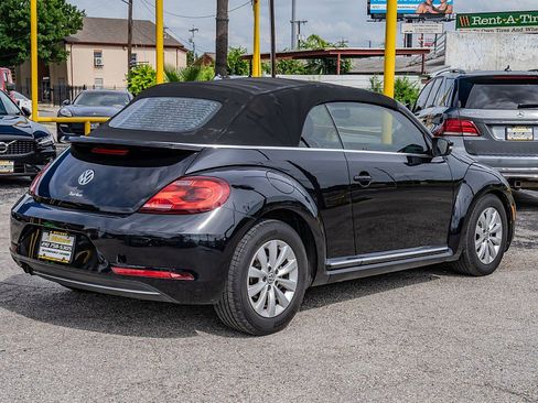 Used 2019 Volkswagen Beetle 2.0T SE FWD image 10