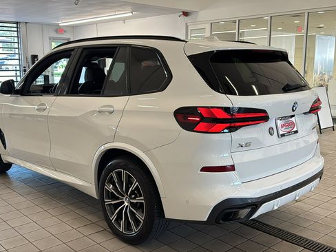 Used 2024 BMW X5 xDrive40i w/ M Sport Package AWD/4WD image 7