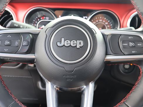 Used 2021 Jeep Wrangler Rubicon AWD/4WD image 19