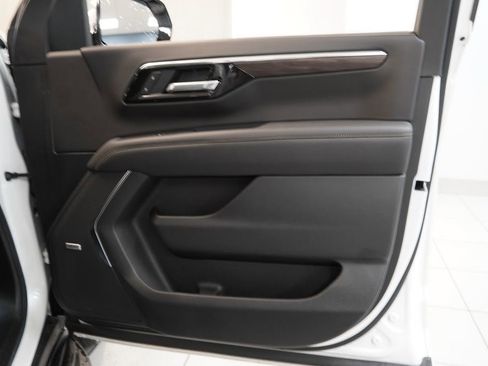 New 2025 Chevrolet Tahoe Premier w/ Sun And Tow Package AWD/4WD image 39