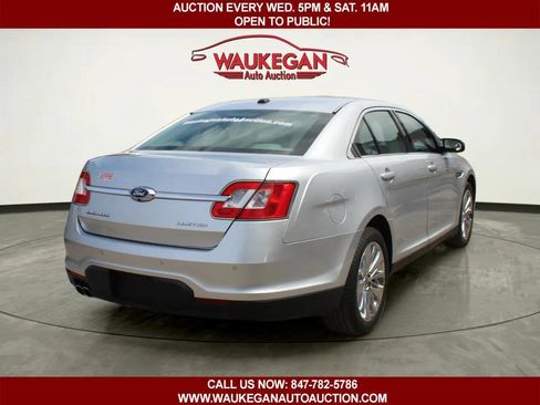 Used 2011 Ford Taurus Limited FWD image 5