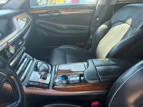 Used 2017 Genesis G90 5.0 Ultimate RWD image 14