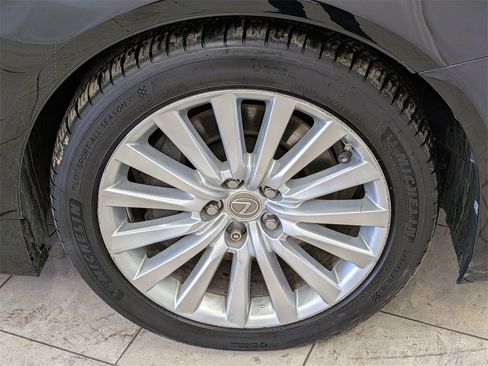 Used 2014 Lexus LS 460 AWD image 12