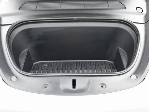 Used 2023 Tesla Model Y Long Range image 44