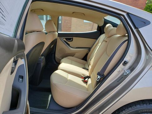 Used 2013 Hyundai Elantra GLS w/ Preferred Pkg FWD image 10