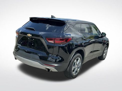 Used 2025 Chevrolet Blazer LT FWD image 9
