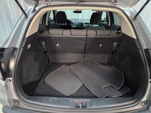 Used 2019 Honda HR-V EX image 8