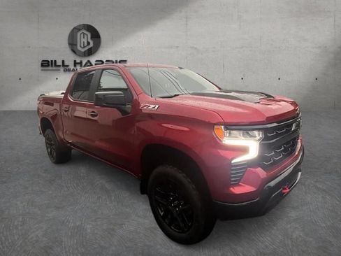 Used 2024 Chevrolet Silverado 1500 LT Trail Boss w/ Convenience Package II AWD/4WD image 4