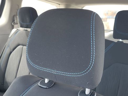 Used 2021 Chrysler Pacifica Touring image 14