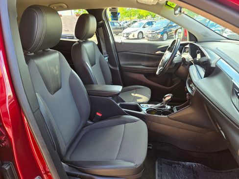 Used 2024 Buick Encore GX Preferred FWD image 9
