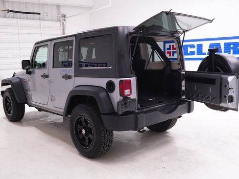 Used 2014 Jeep Wrangler Unlimited Sport w/ Quick Order Package 24S AWD/4WD image 27