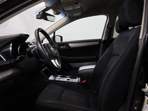 Used 2017 Subaru Outback 2.5i Premium AWD/4WD image 11