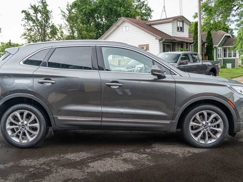 Used 2017 Lincoln MKC Select w/ Select Plus Package AWD/4WD image 5