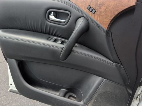 Used 2023 Nissan Armada SL w/ Captain's Chairs Package RWD image 16