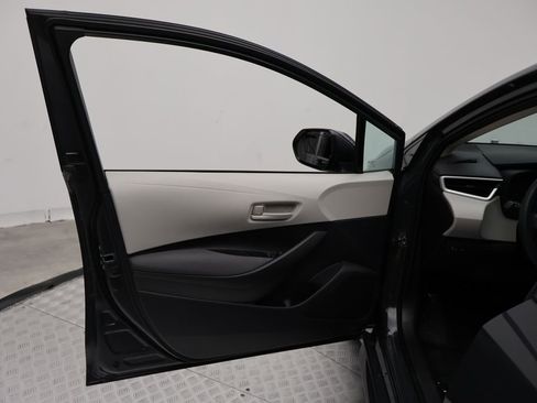 Certified 2025 Toyota Corolla LE image 15