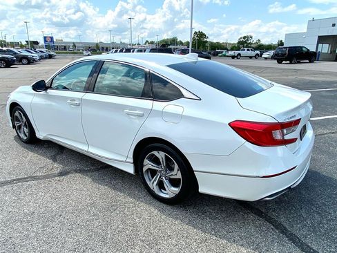 Used 2018 Honda Accord EX image 3